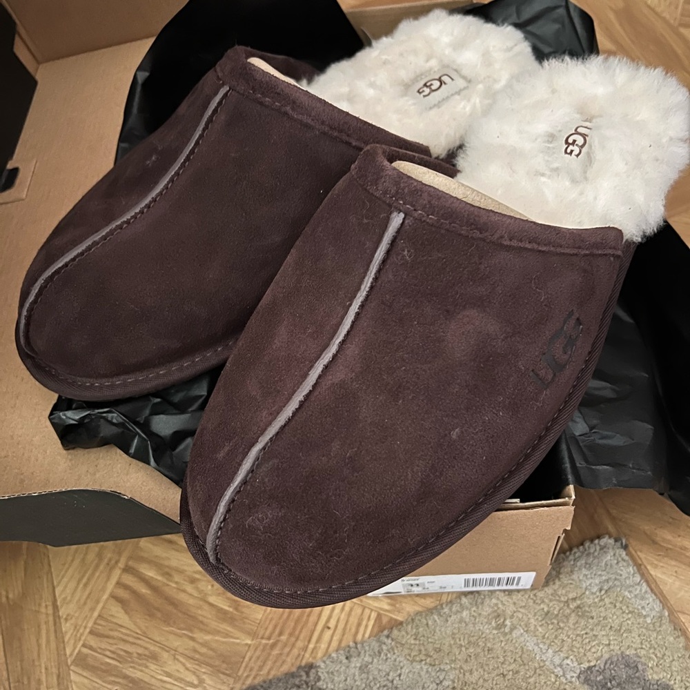 Ugg - Picture 2 of 3